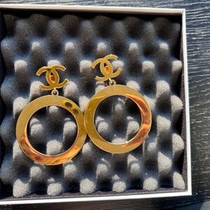 CHANEL FAMOUS GOLD RING EARRINGS as seen on Rihanna, Gigi Hadid, and more